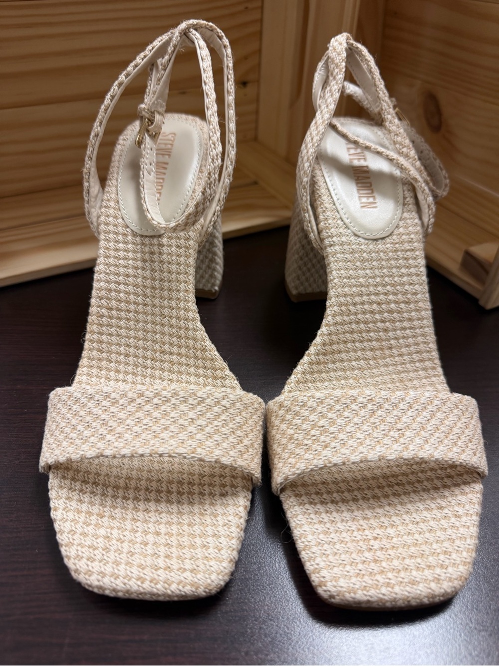 Steve Madden size 10 Beige Woven Block Heel Sandals